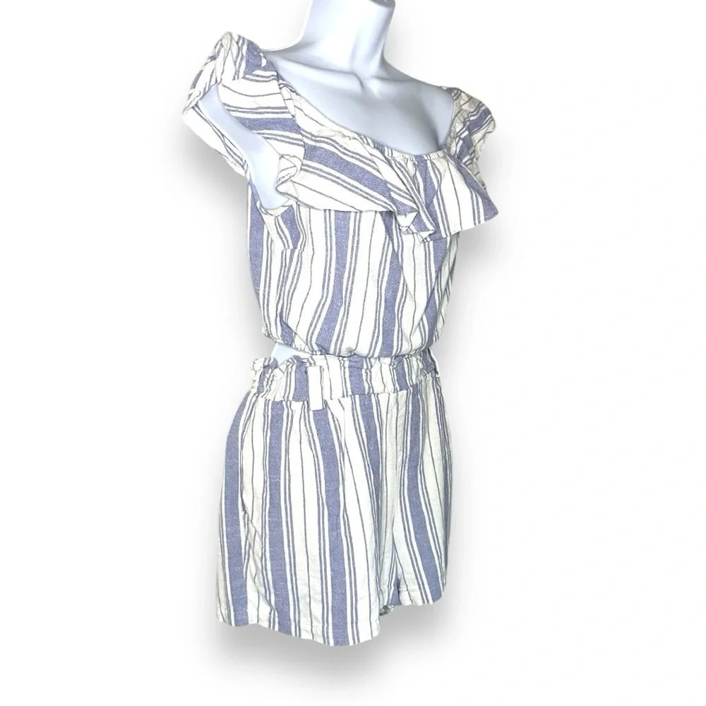 New Look Striped Two-Piece Set – Off Shoulder Top & Elastic Waist Shorts - Picture 9 of 11
